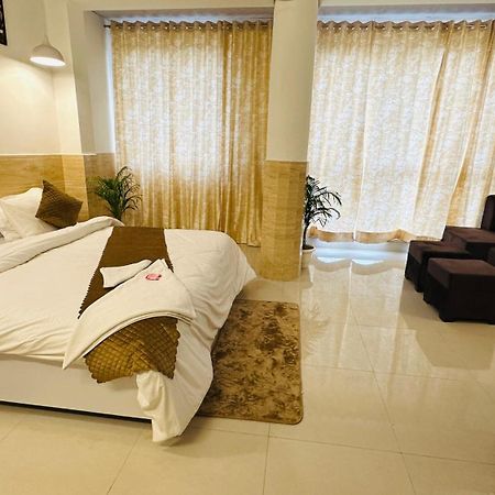 Hotel Dr White House - Noida Sector 18 Extérieur photo