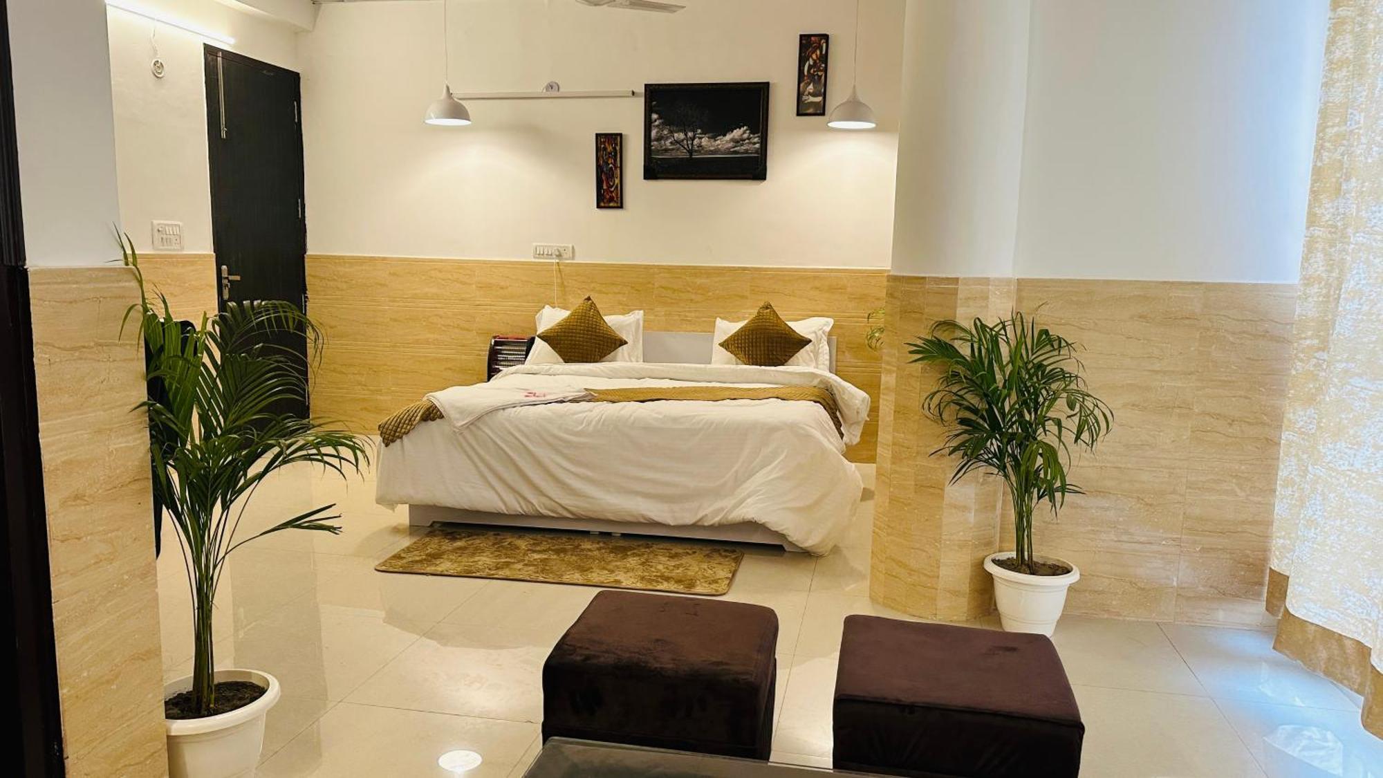 Hotel Dr White House - Noida Sector 18 Extérieur photo