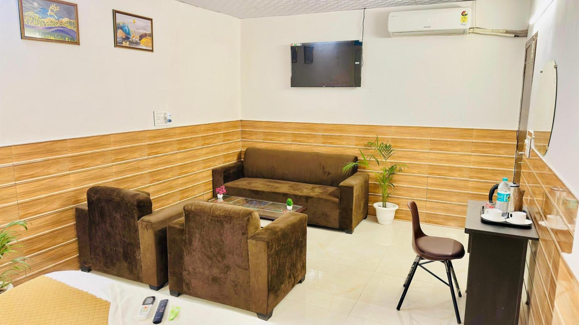 Hotel Dr White House - Noida Sector 18 Extérieur photo